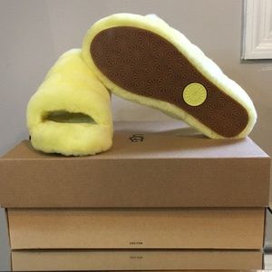 UGG Logo Fluff Yeah Slippers